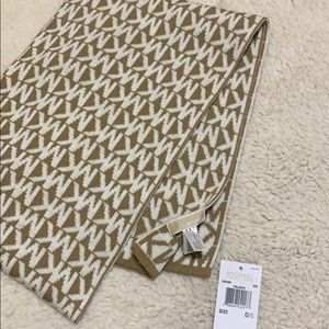 Reversible Michael Kors scarf